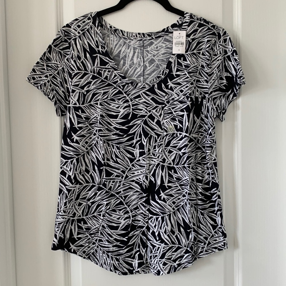 NWT LOFT Leaf Print 100% Cotton Vintage Soft Short Sleeves Top Size S